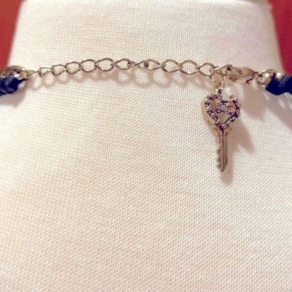 Betsey Johnson VINTAGE Y2K Gold Pavé Heart Necklace NEW - Picture 5 of 10